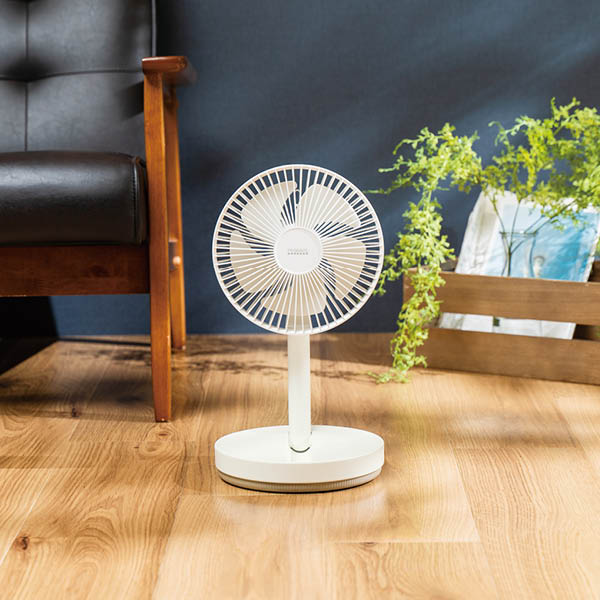 折りたたみコードレスリビングファン ホワイト